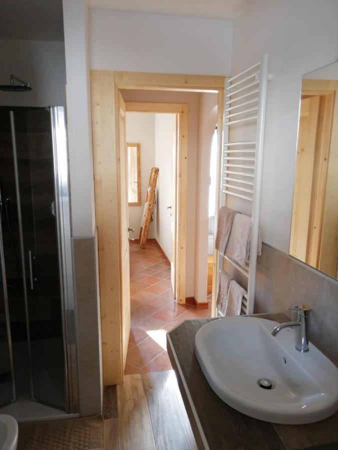 Rele B Apartamento Temù Exterior foto